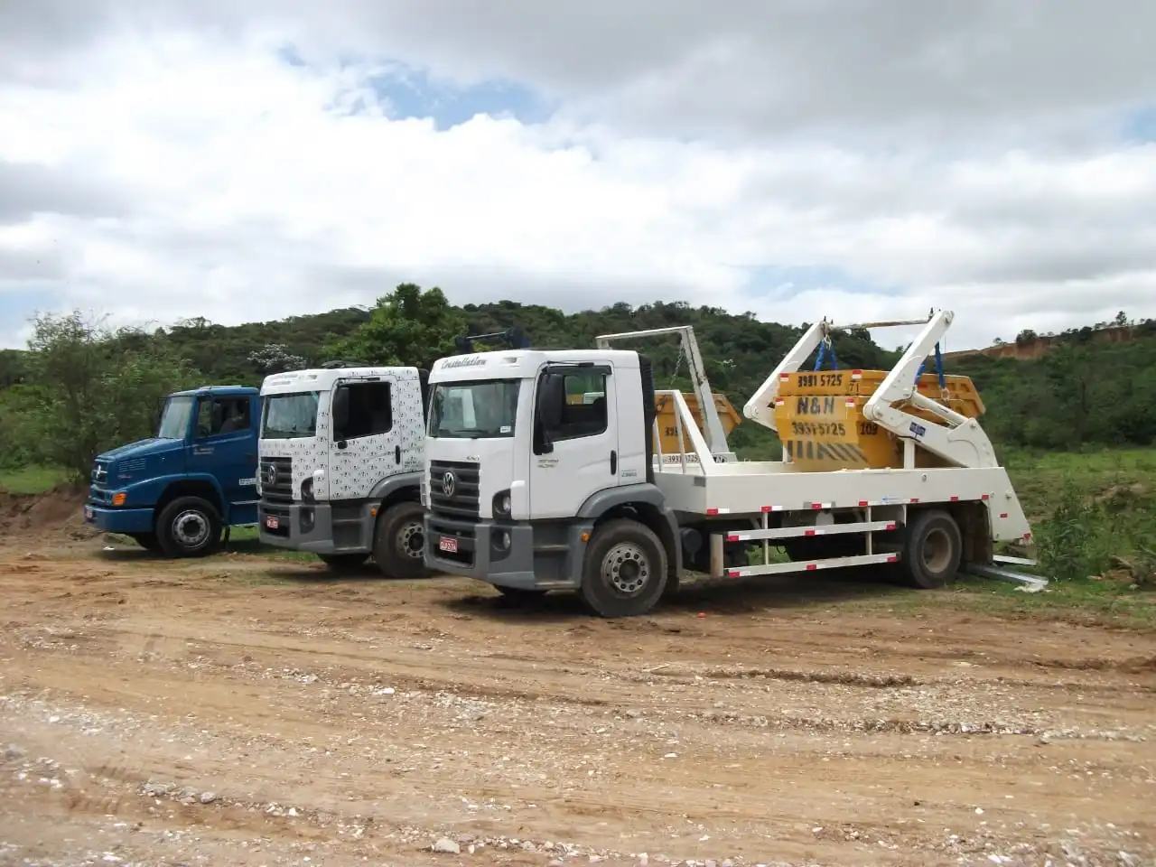 Caminhões com Caçambas
